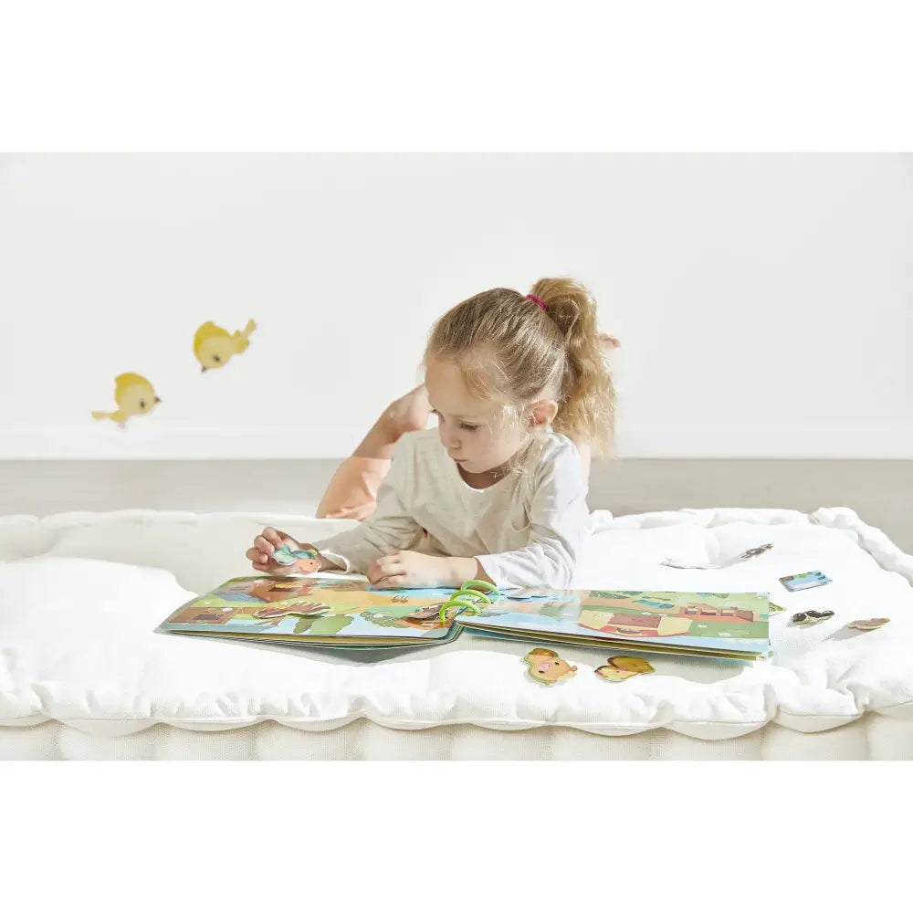 Janod Busy Book - Farm