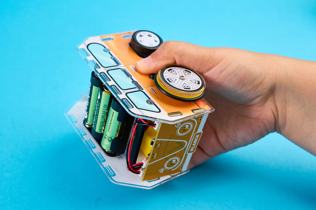 CircuitMess STEM Adventure Planck