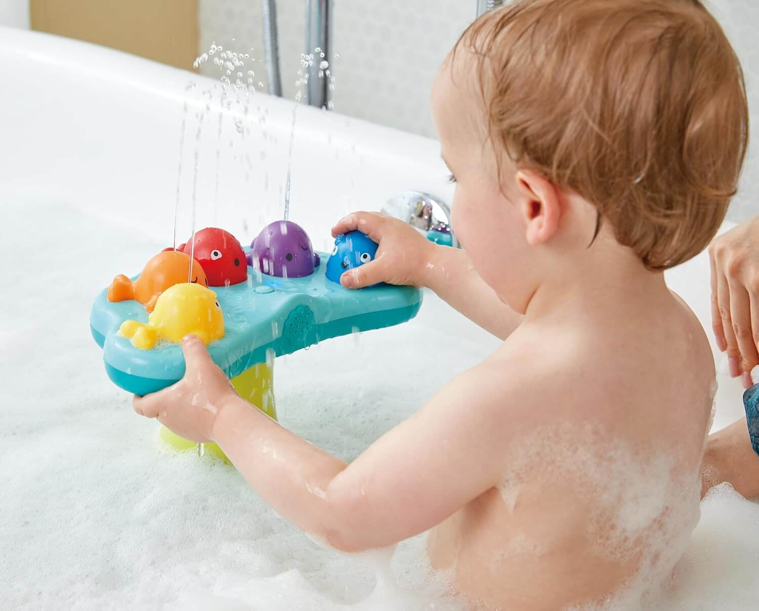 Whale Music Fountain Bath Toy