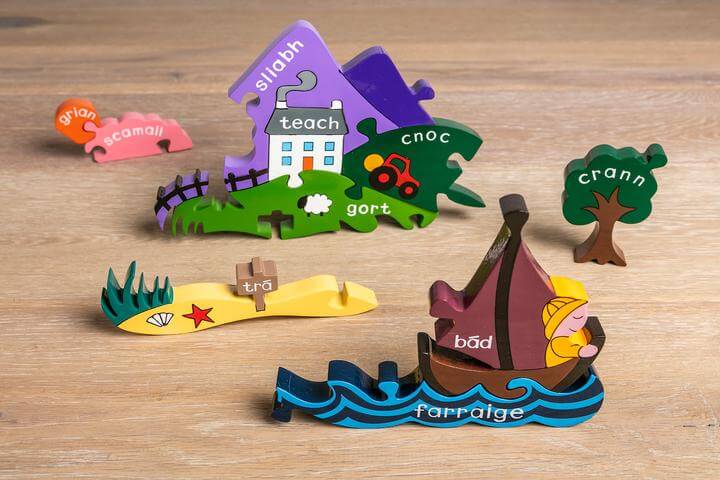 Irish Scene Jigsaw Puzzle (As Gaeilge)