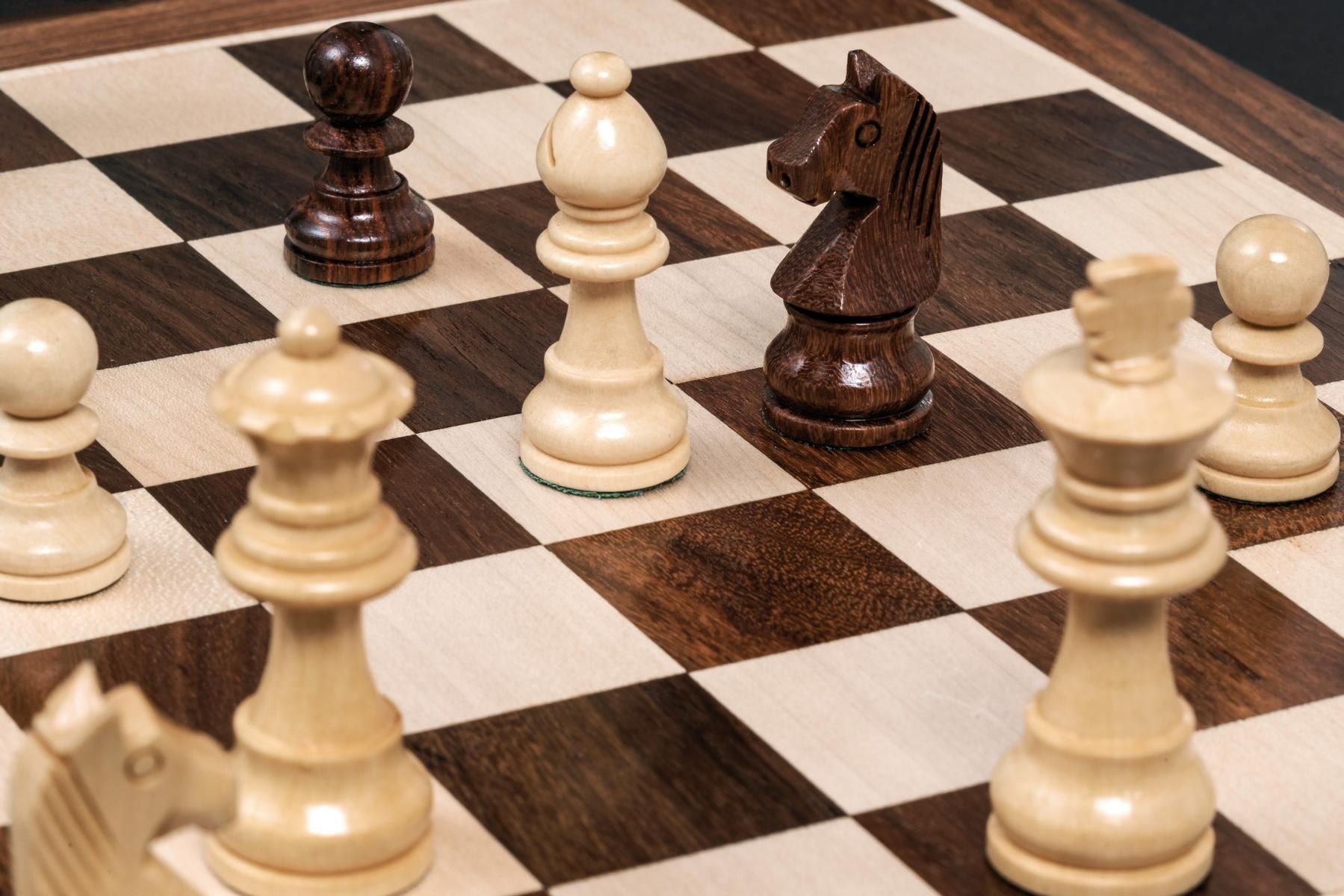 Magnetic 30cm Acacia and Maple Chess Cassette Set