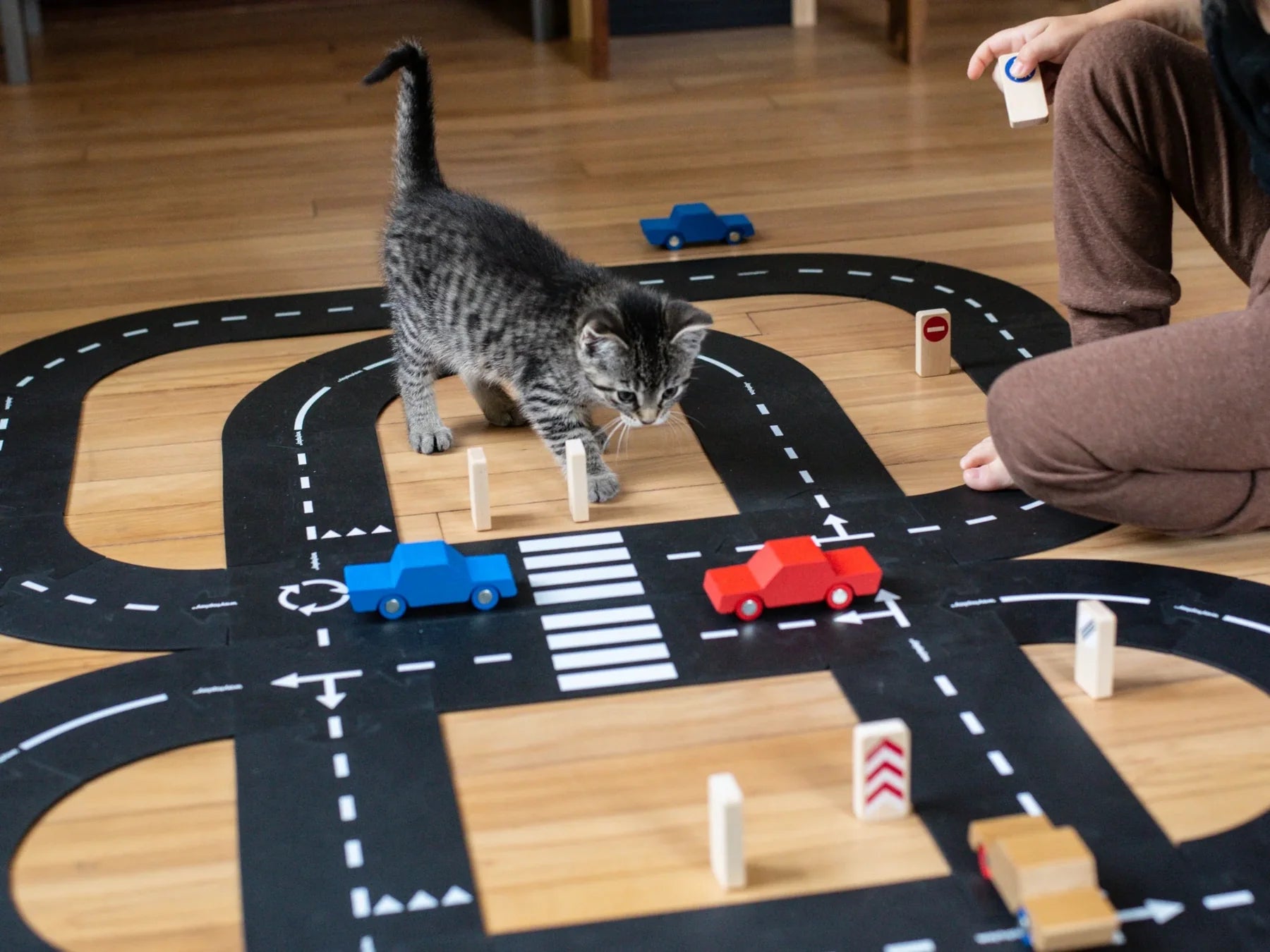 Way to play  King of the Road 2 cars