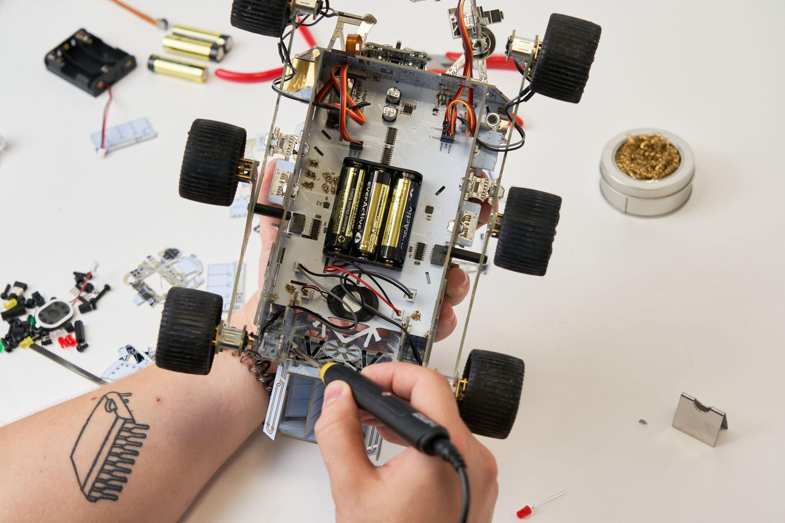 CircuitMess & Geek Club Ultimate Perseverance Space Rover