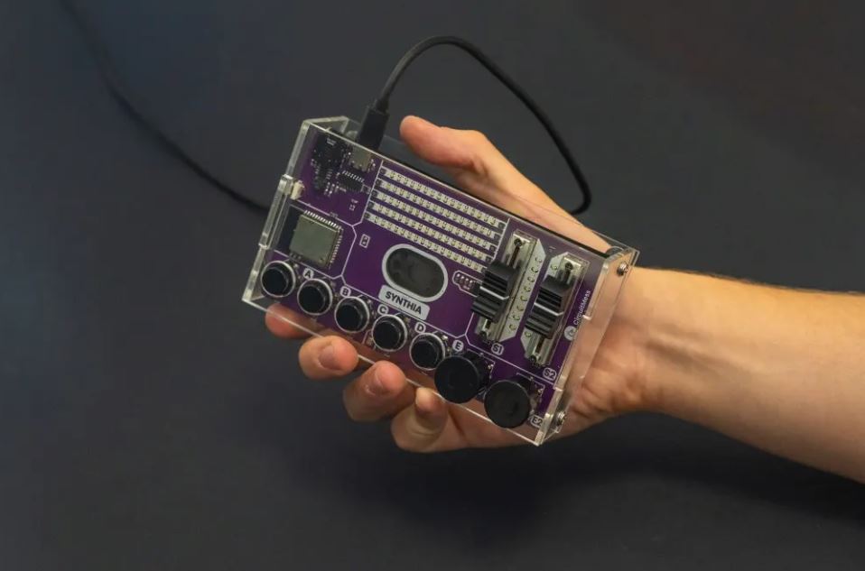 Synthia (DIY music synthesizer)