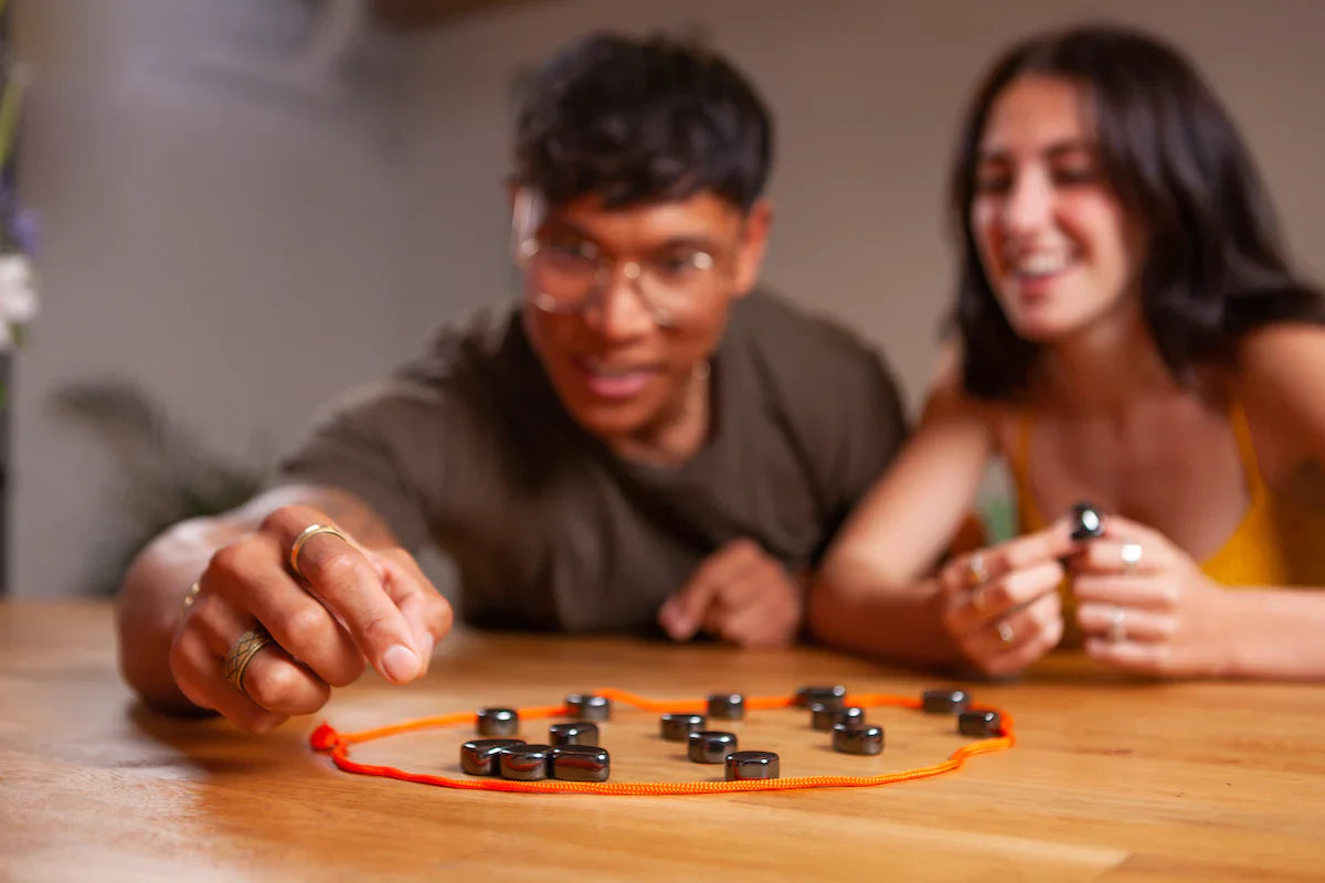 Kluster Magnetic Party Game