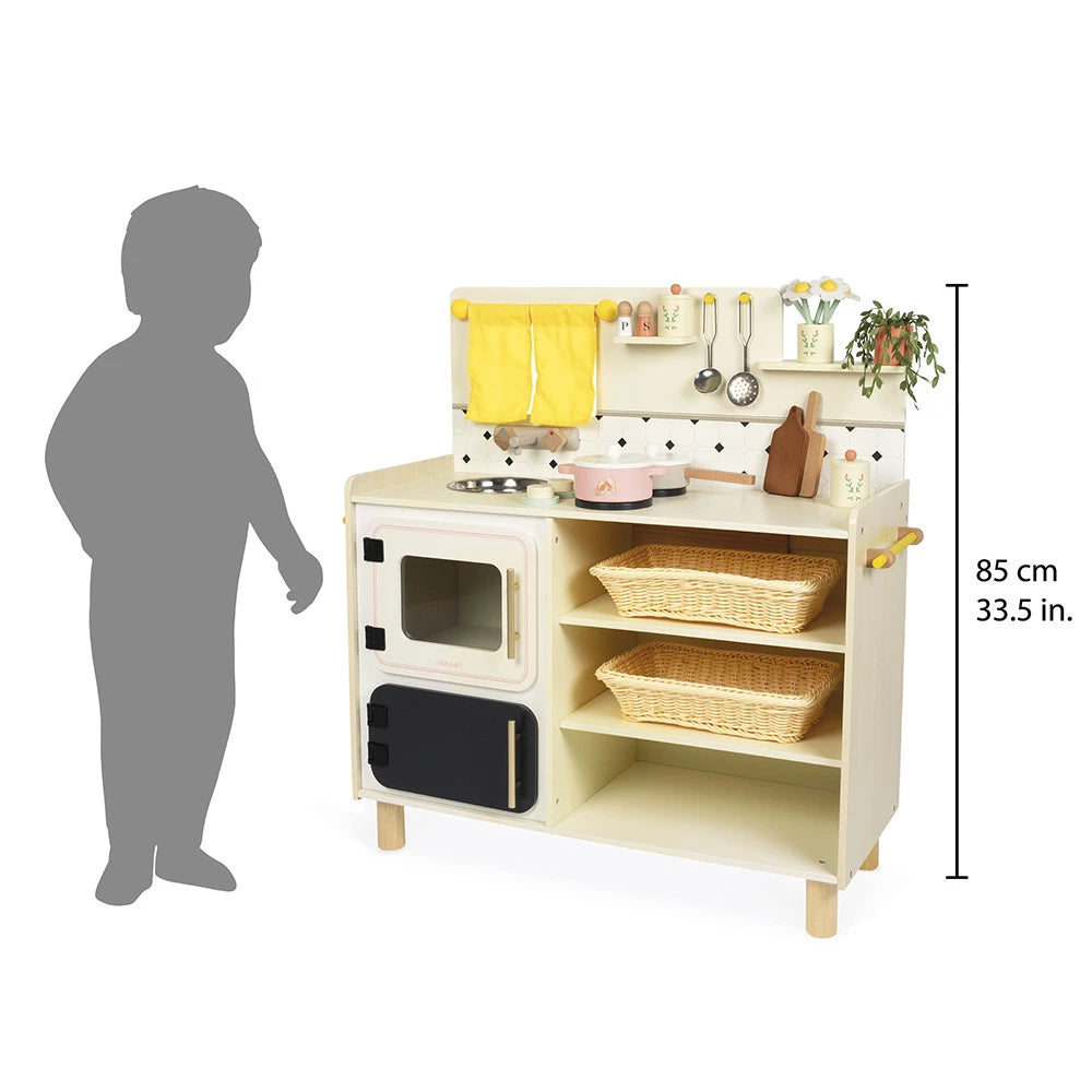 Shiny Grandma large wooden kitchen